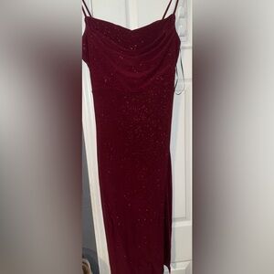Windsor Wine Glitter Dress